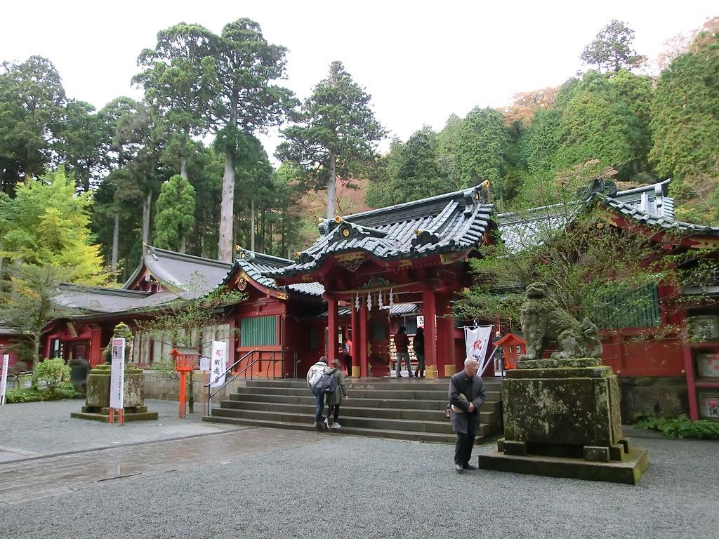 Yugawara Onsen Kawasegien Isuzu Hotel Атами Экстерьер фото